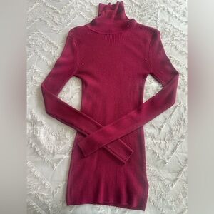 Express Maroon Fitted Ribbed Turtleneck Sweater, Size Medium